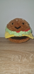 Háčkovaný hamburger.